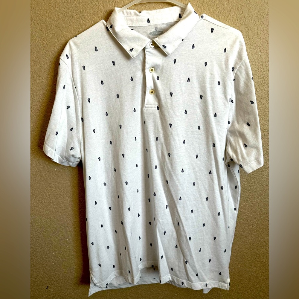 Used like new L Old Navy white with blue pineapples polo shirt